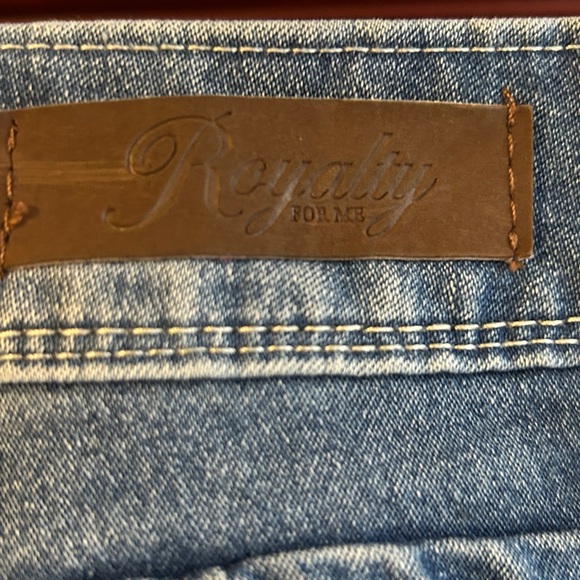 Royalty Wanna Betta Butt blue stretch denim Bermuda length shorts Sz 10 - Picture 5 of 6